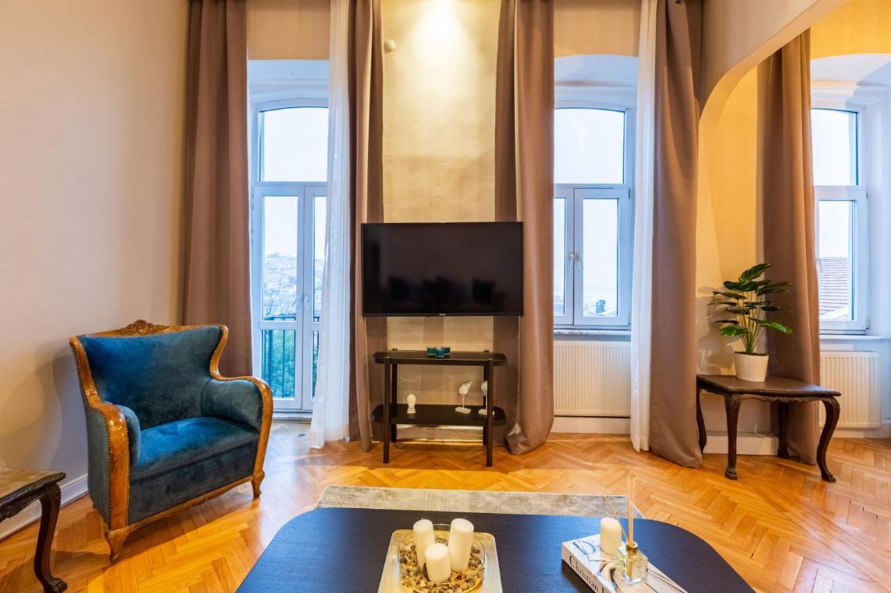 Historical Flat With A Lovely Sea View In Beyoglu Stambuł Zewnętrze zdjęcie