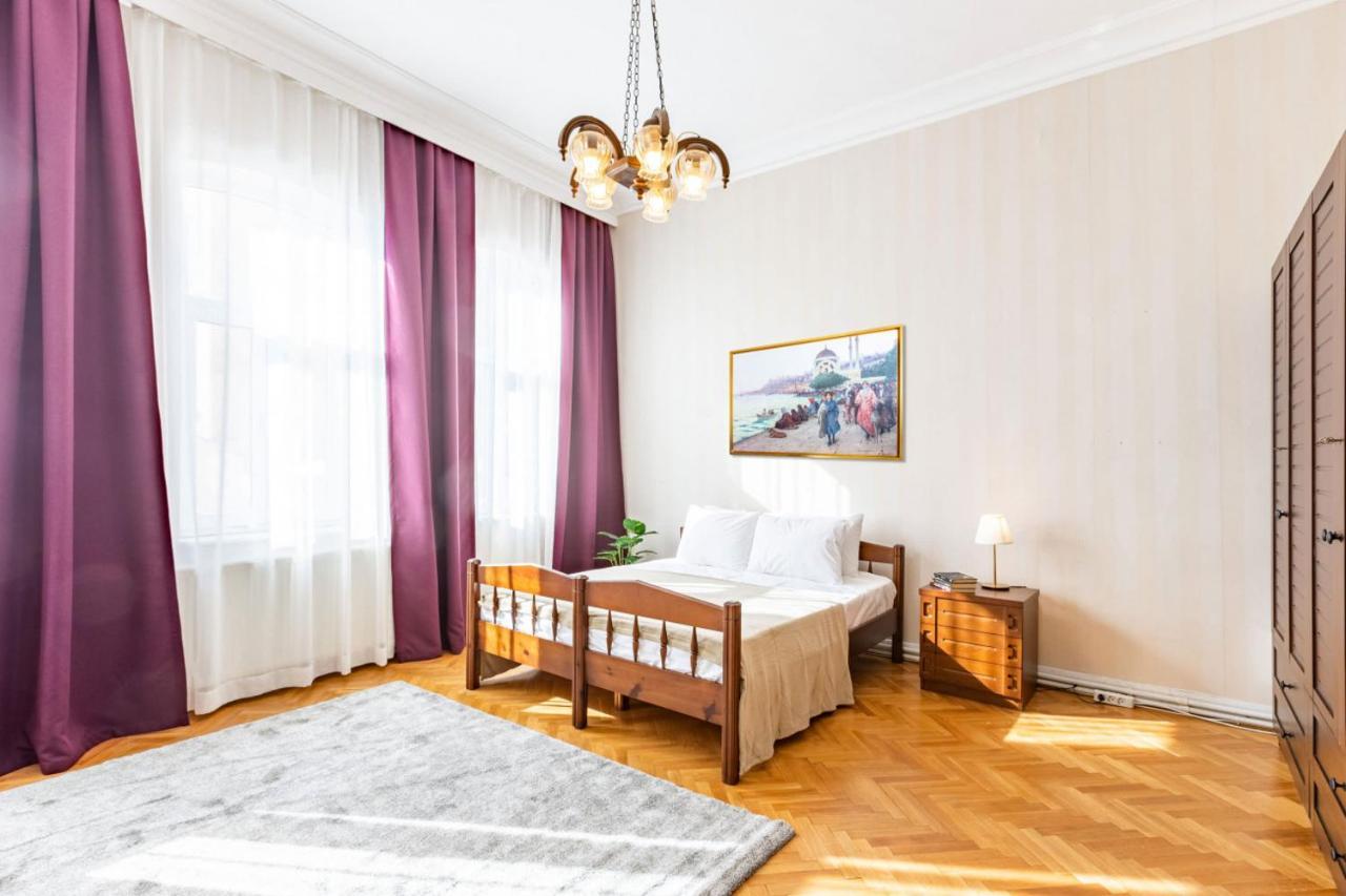 Historical Flat With A Lovely Sea View In Beyoglu Stambuł Zewnętrze zdjęcie