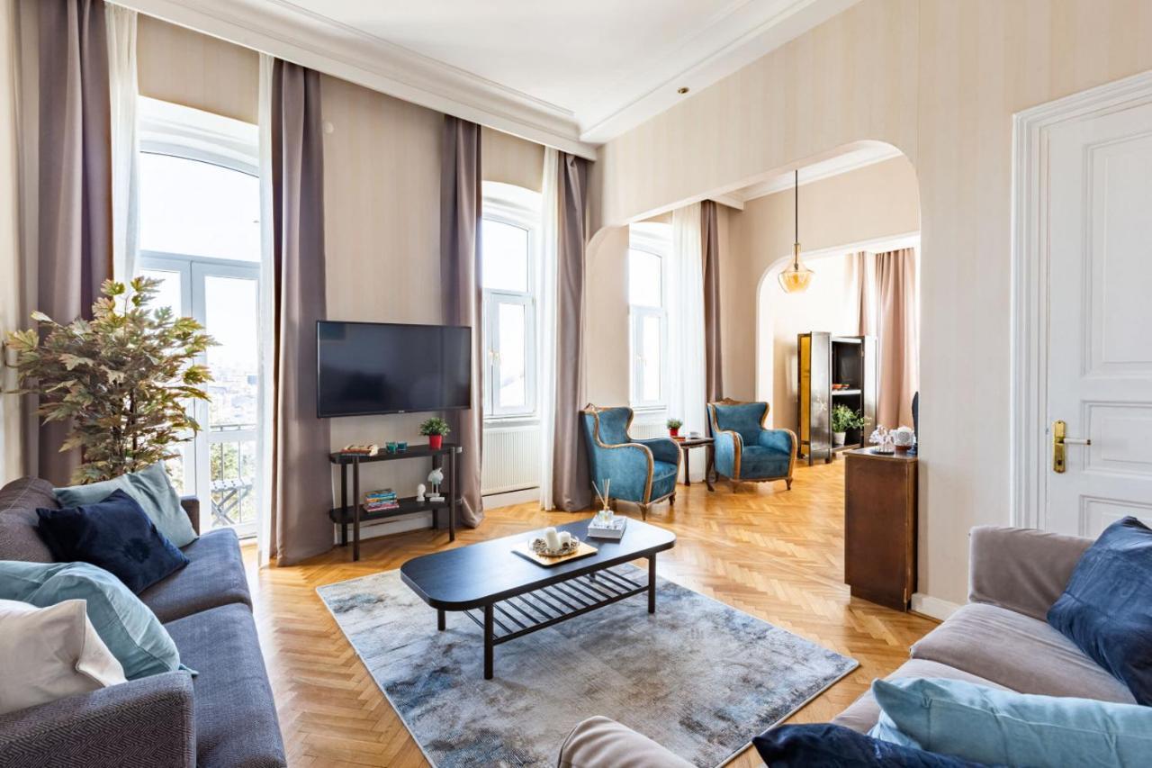 Historical Flat With A Lovely Sea View In Beyoglu Stambuł Zewnętrze zdjęcie