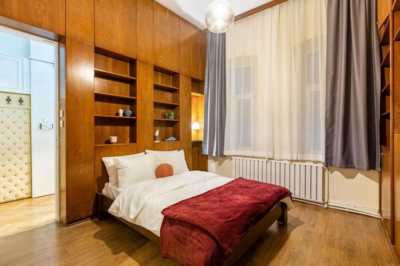 Historical Flat With A Lovely Sea View In Beyoglu Stambuł Zewnętrze zdjęcie