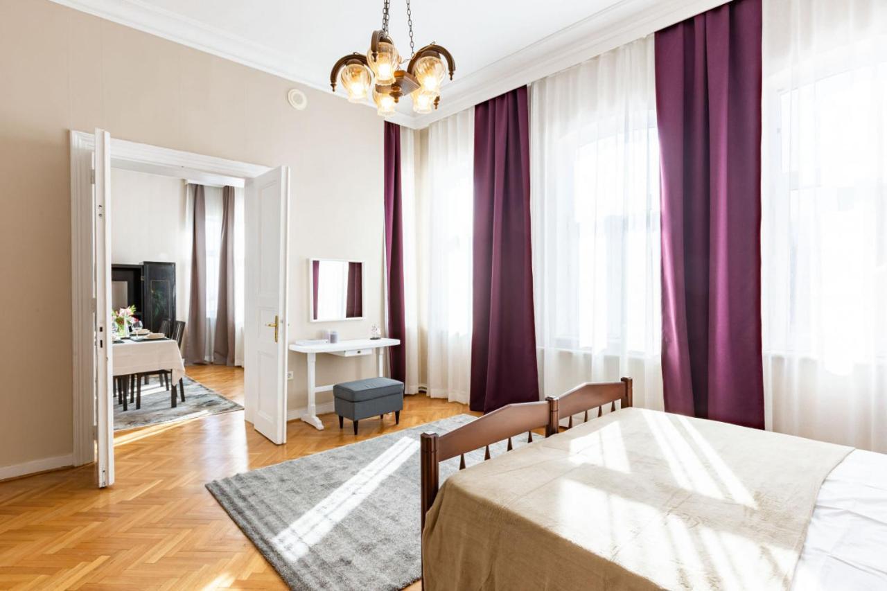 Historical Flat With A Lovely Sea View In Beyoglu Stambuł Zewnętrze zdjęcie