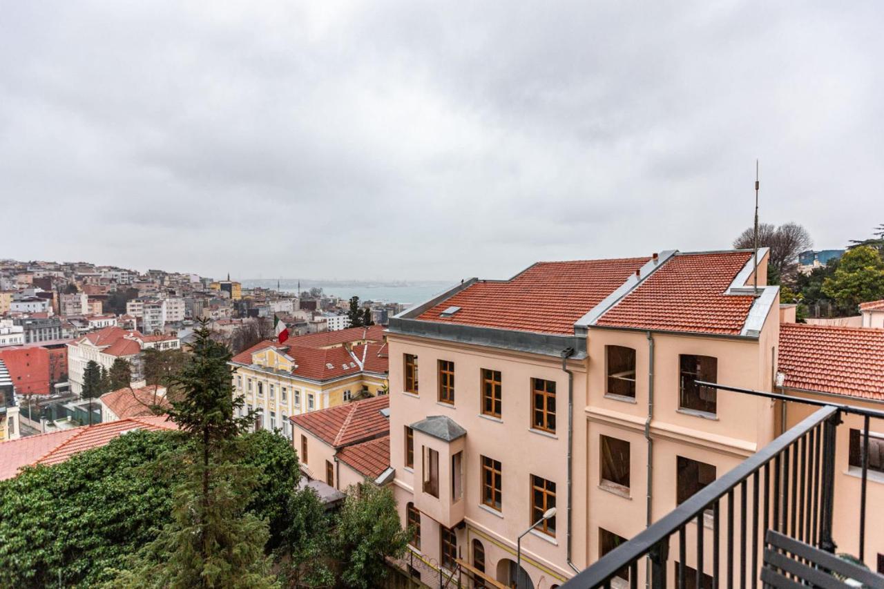 Historical Flat With A Lovely Sea View In Beyoglu Stambuł Zewnętrze zdjęcie
