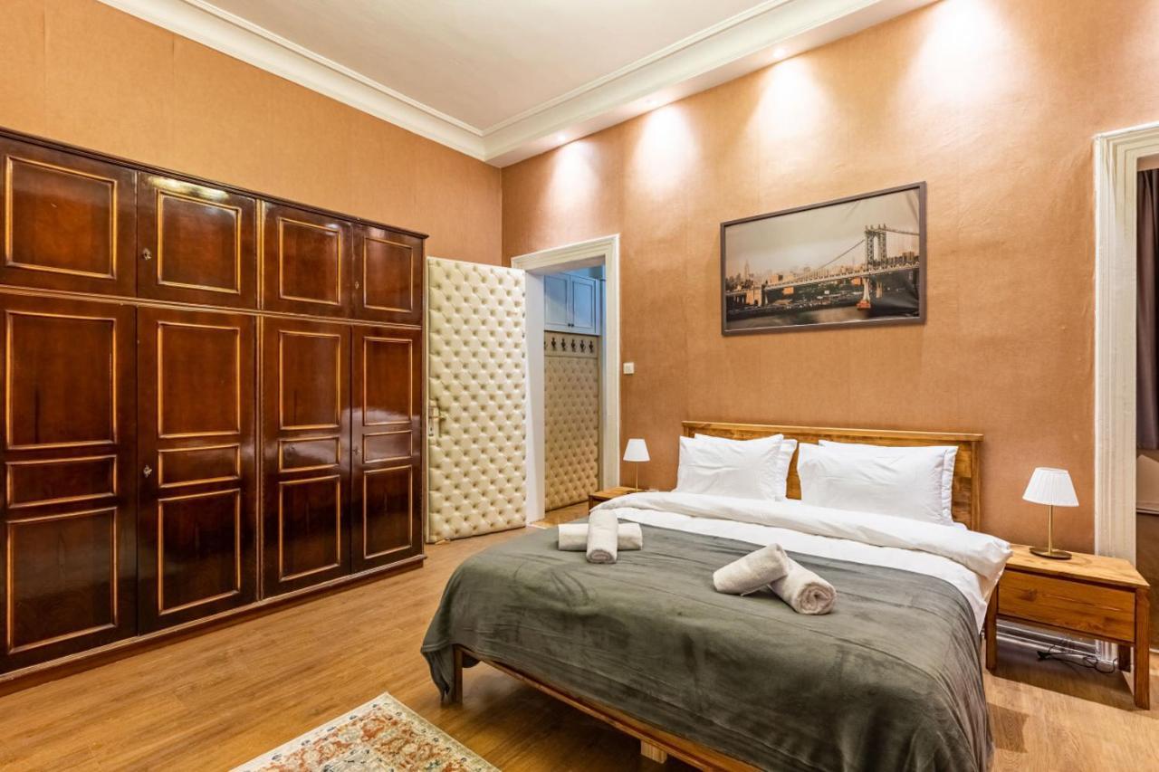 Historical Flat With A Lovely Sea View In Beyoglu Stambuł Zewnętrze zdjęcie